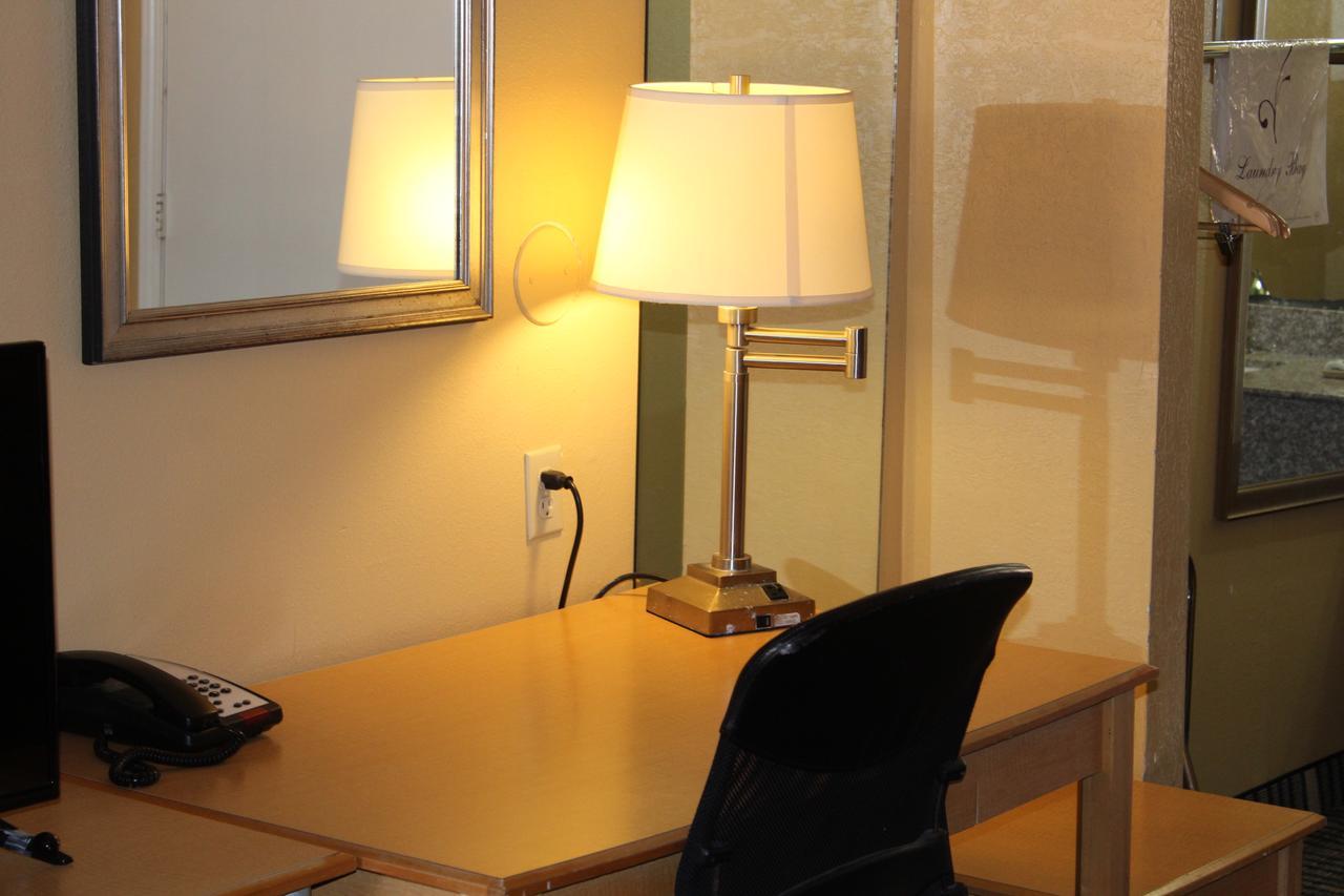 The Executive Inn & Suites 阿馬里洛 外观 照片
